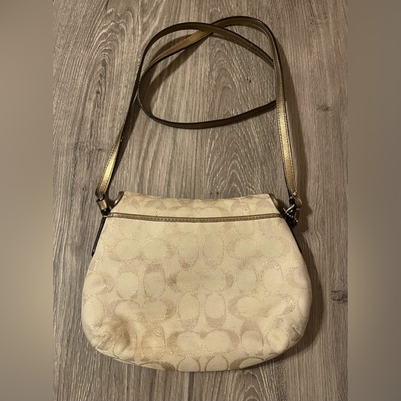 Vintage Gold Metallic Coach Crossbody Bag - Picture 2 of 5